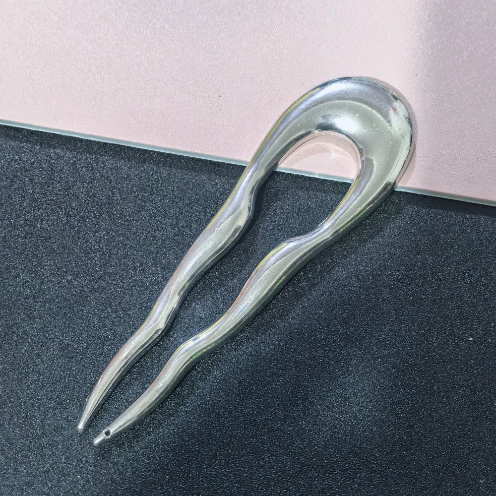 Colette Sculpt wavy metal French hair pin